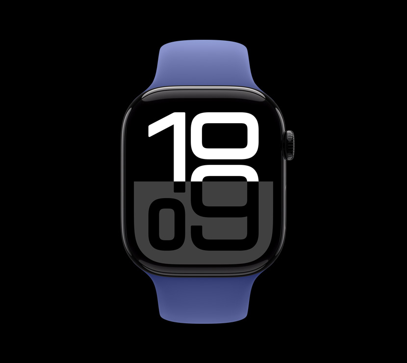 A front view of the Jet Black aluminum finish on Apple Watch Series 10.